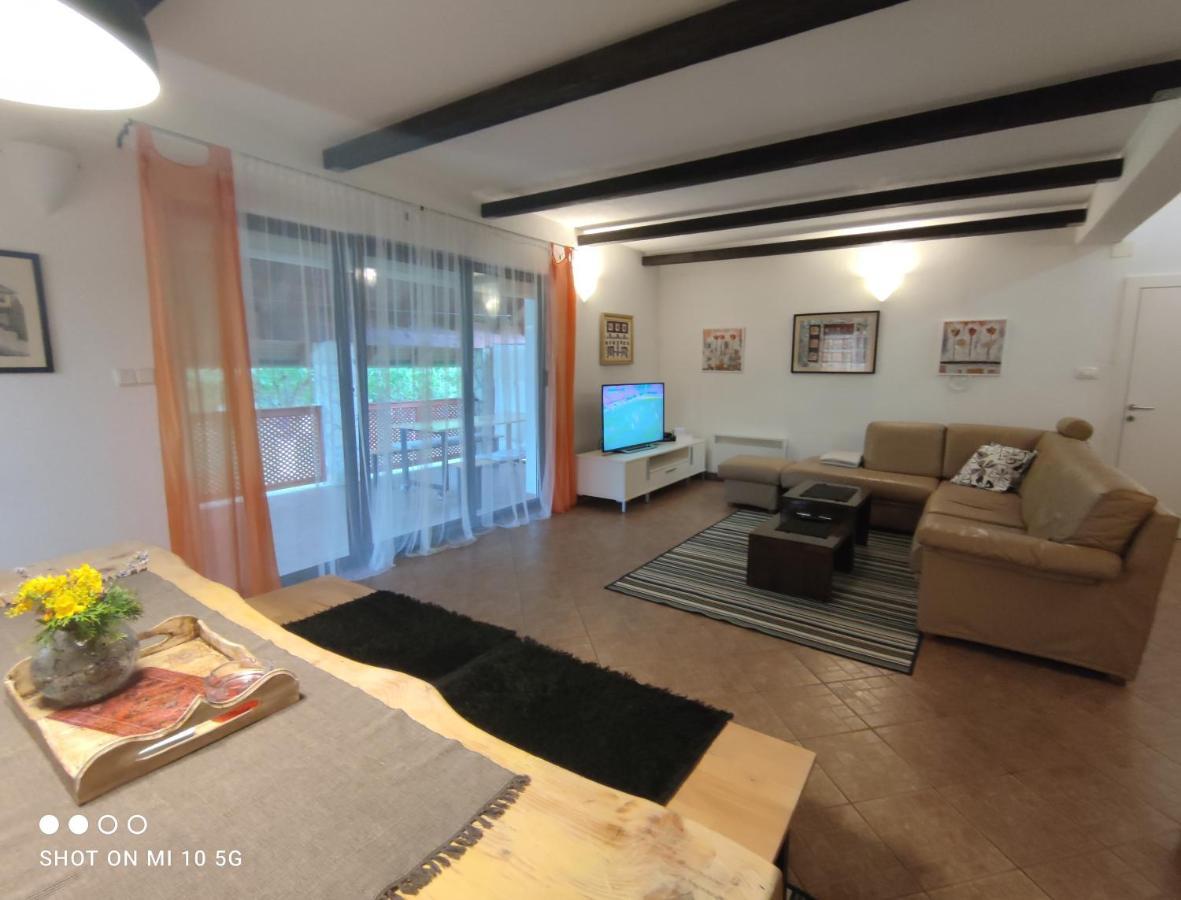 Mila Holiday Home Lohovo Extérieur photo